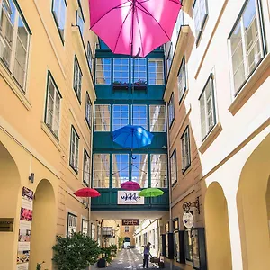 **** Otel Mercure Grand Biedermeier Avusturya